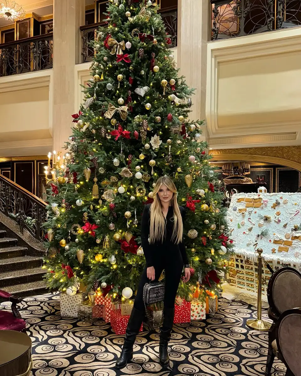Camilla escort in Dubai
