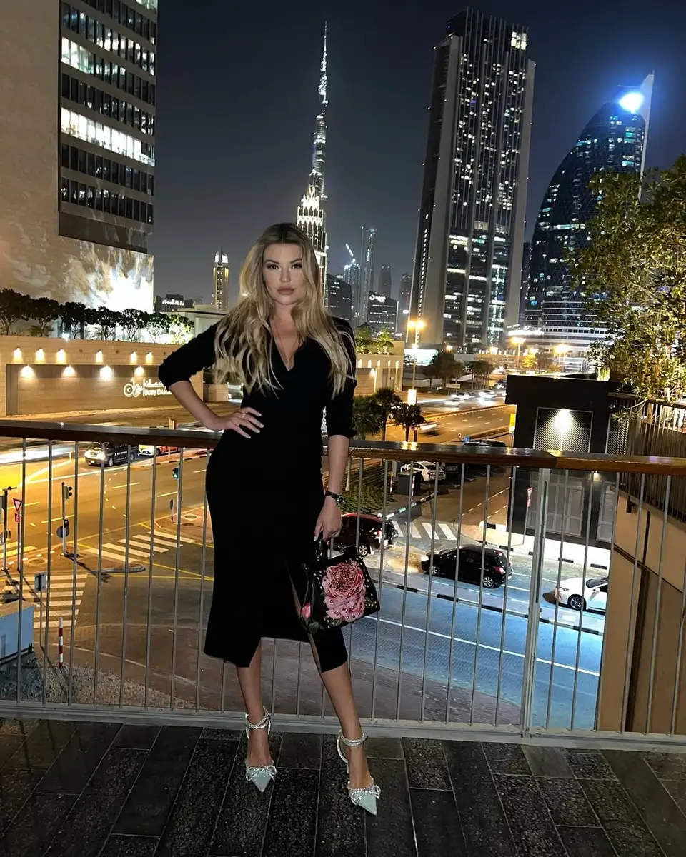 Camilla escort in Dubai