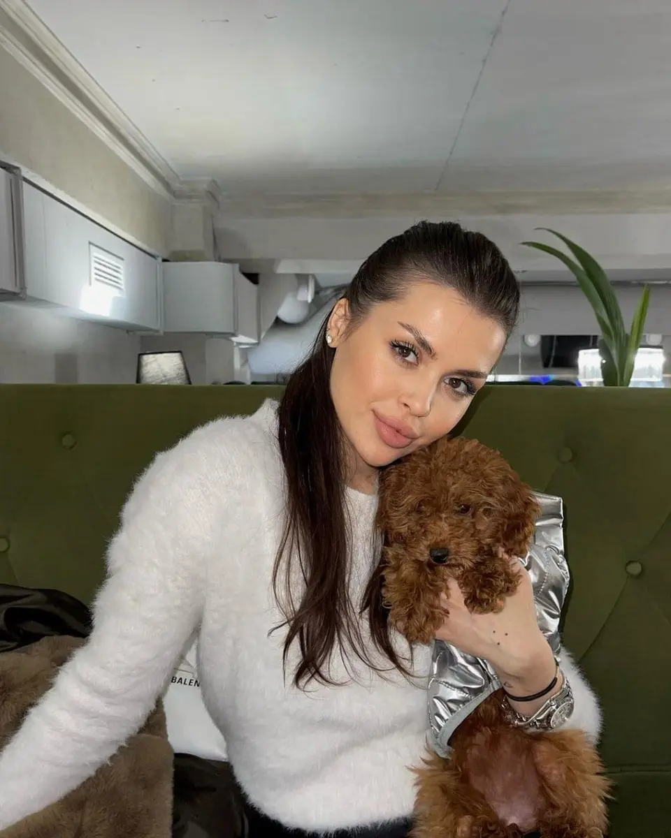 Kayla escort in Dubai