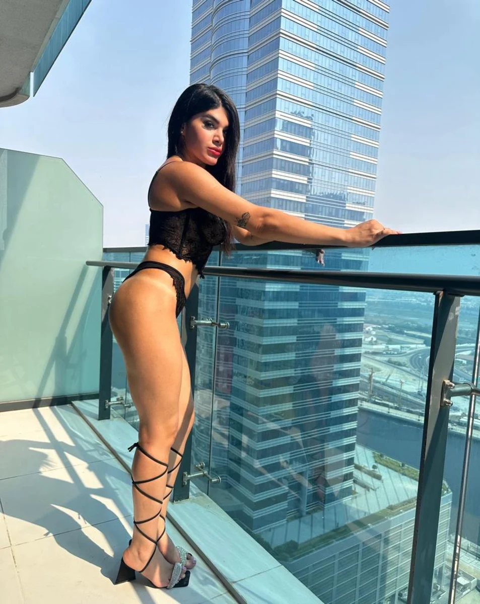 Noshika escort in Dubai
