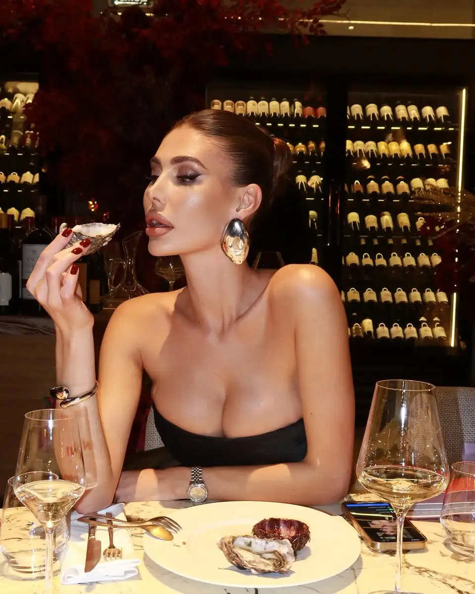 Seraphina escort in Dubai