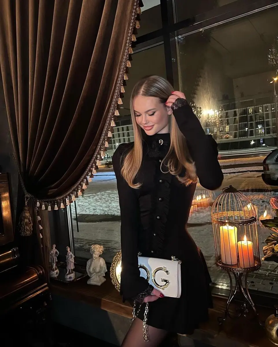 Skylar escort in Dubai