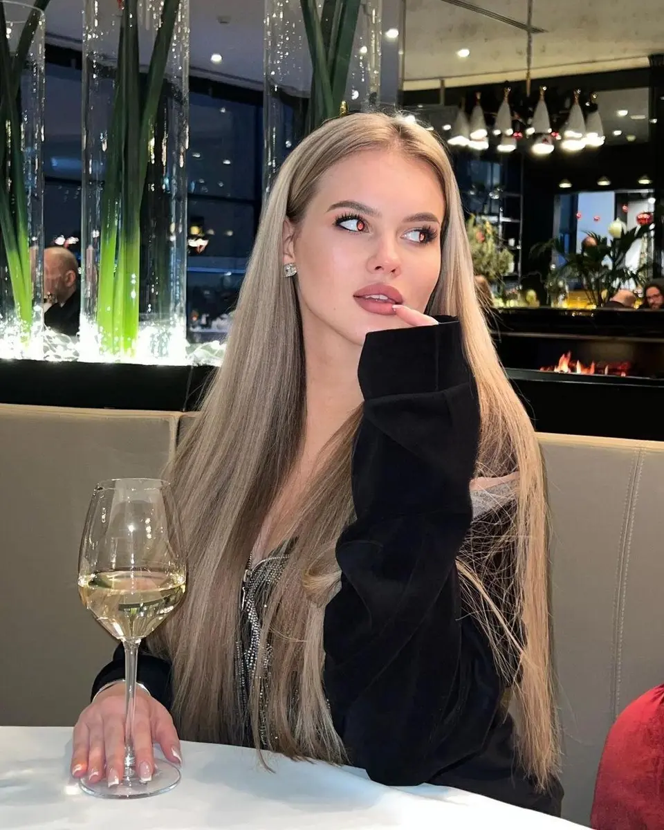 Skylar escort in Dubai