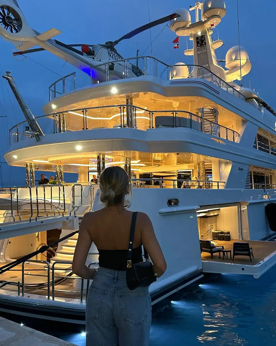 Vivienne escort in Dubai