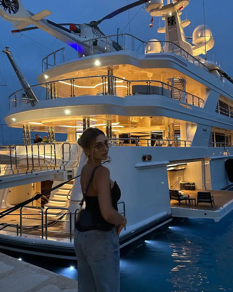 Vivienne escort in Dubai