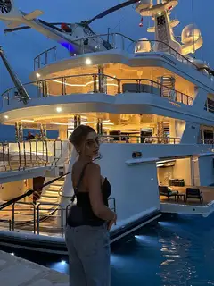 Vivienne escort in Dubai