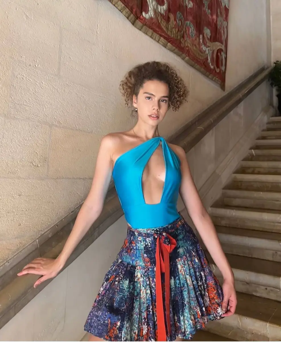Zoey escort in Dubai